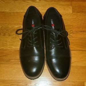 Boys Deer Stags Dress Shoes Size 5.5 Black